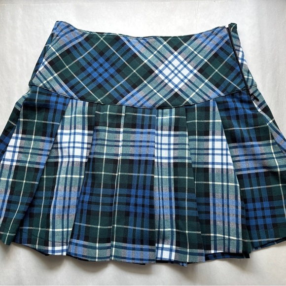 Pleated Skater Mini Skirt Size 0 Blue and Green Plaid    SKU 7 - Picture 2 of 9